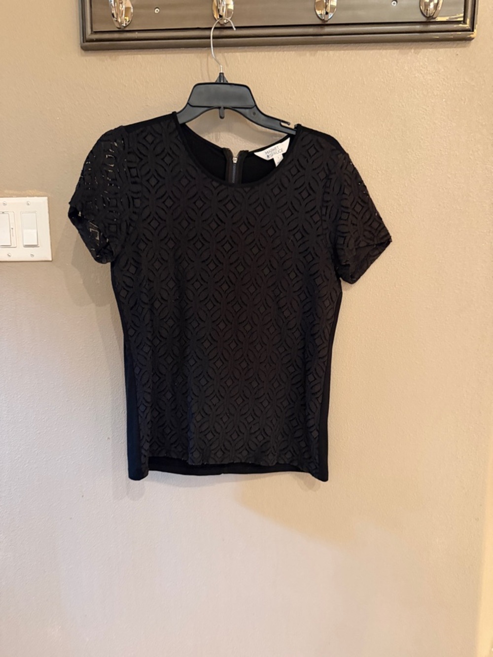 Market & Spruce Black Geometric Lace Short Sleeve Top